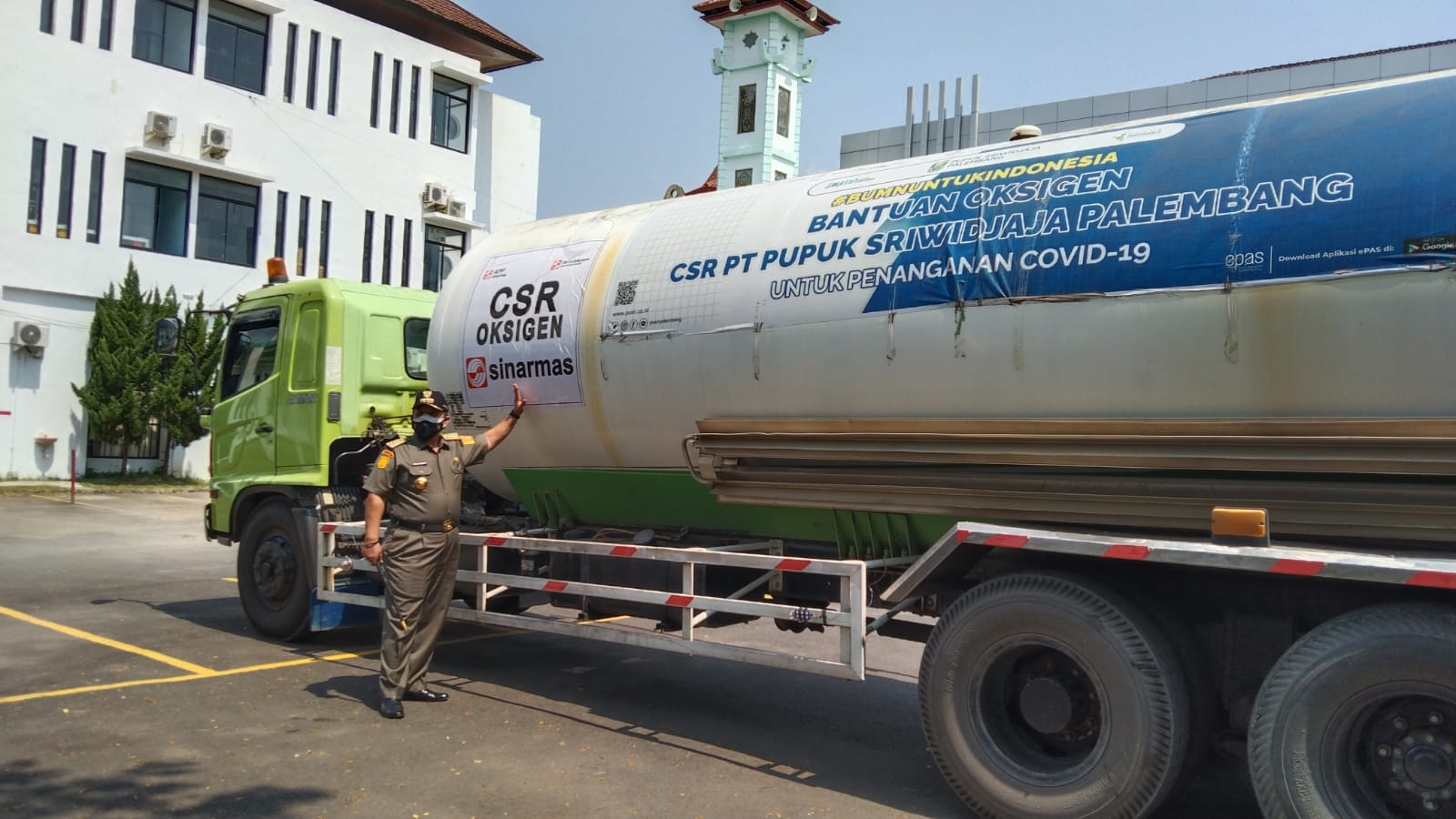 Gubernur Lampung Terima 15,08 Ton Liquid Oksigen dari CSR Sinarmas dan Pusri