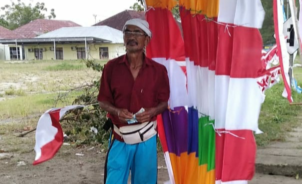 Dari Garut, Jualan Bendera Hingga Pesbar