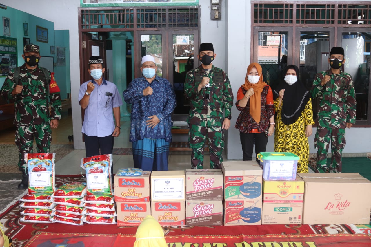 Dandim 0410/KBL Kunjungi Panti Asuhan dan Berikan Bantuan