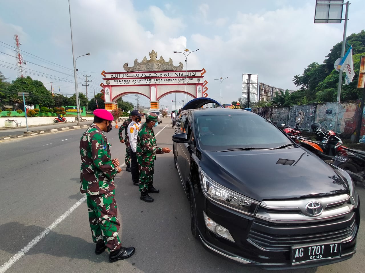 Kodim 0410/KBL bersama Tim Gugus Tugas Laksanakan Penyekatan