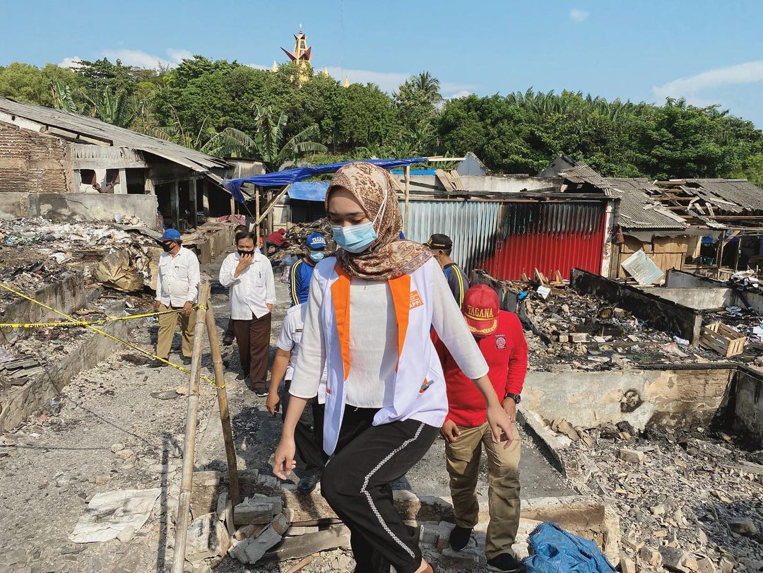 Prihatin Kebakaran Pasar Bakauheni, Ketua DPW IKAPPI Lampung Beri Bantuan