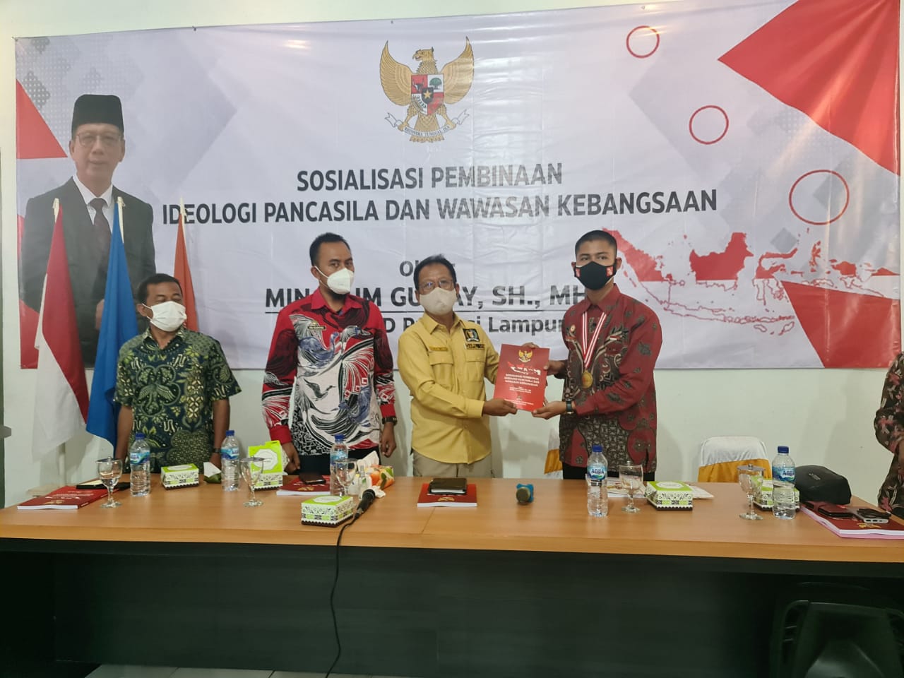 Ketua DPRD Lampung Tanamkan Rasa Cinta Tanah Air ke Mayarakat Kalirejo