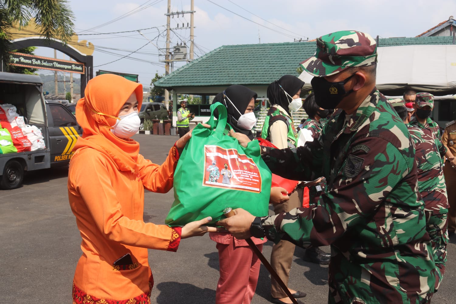 Akabri Angkatan 98 Laksanakan Serbuan Vaksinasi