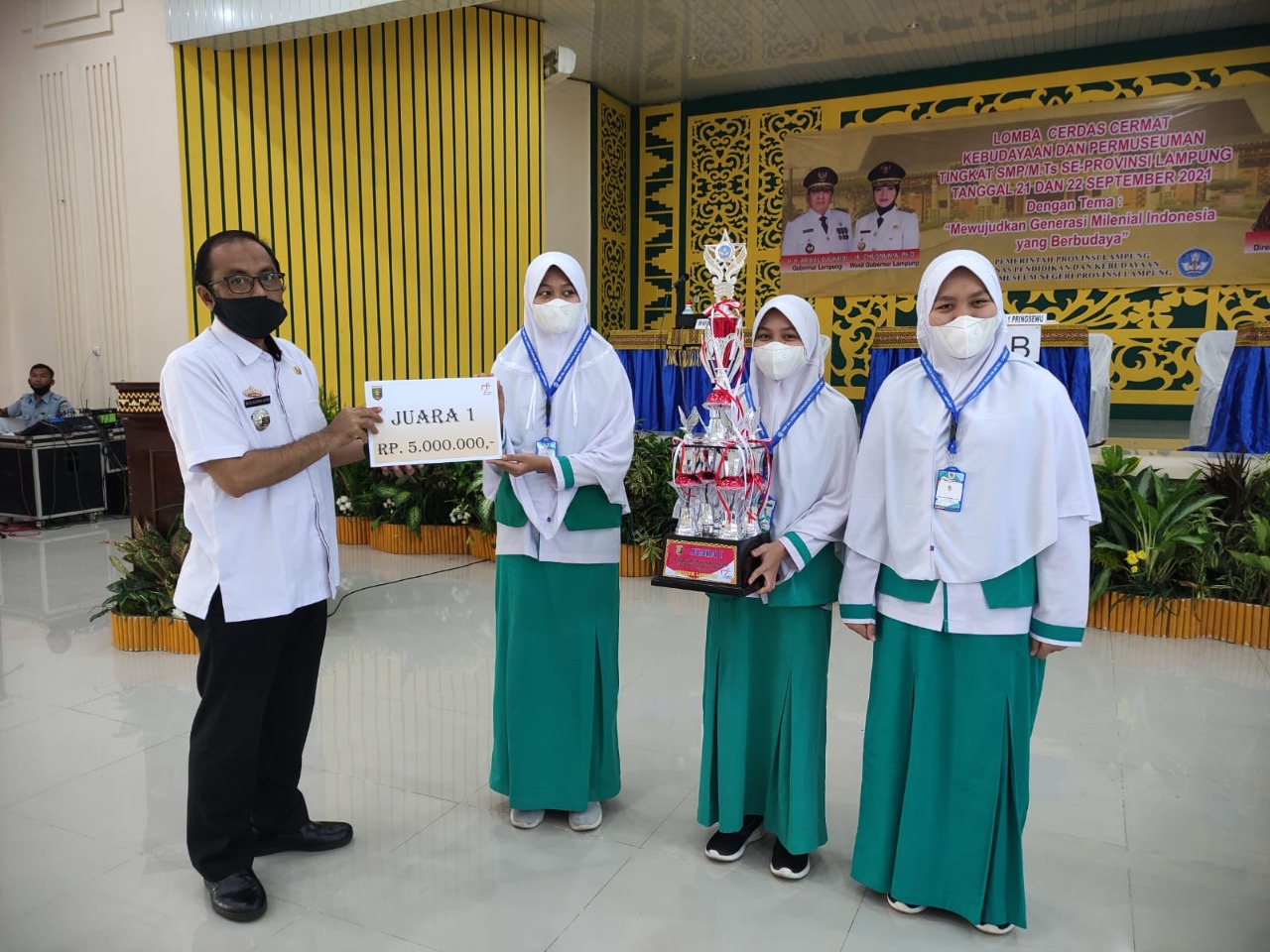 SMP Muhammadiyah Ahmad Dahlan Kota Metro Kembali Juara 1 Provinsi