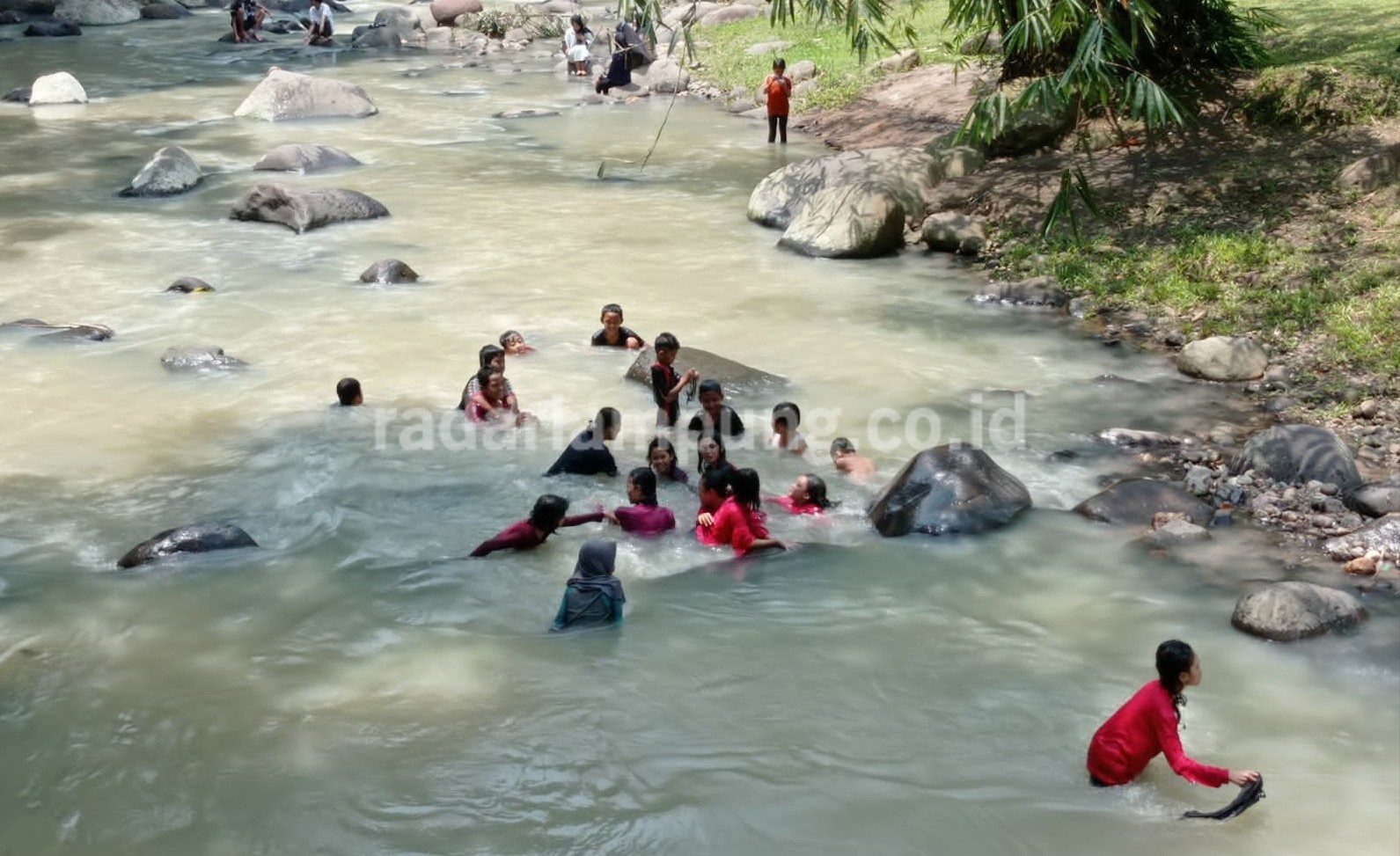 Pengunjung Mulai Ramaikan Lokasi Wisata