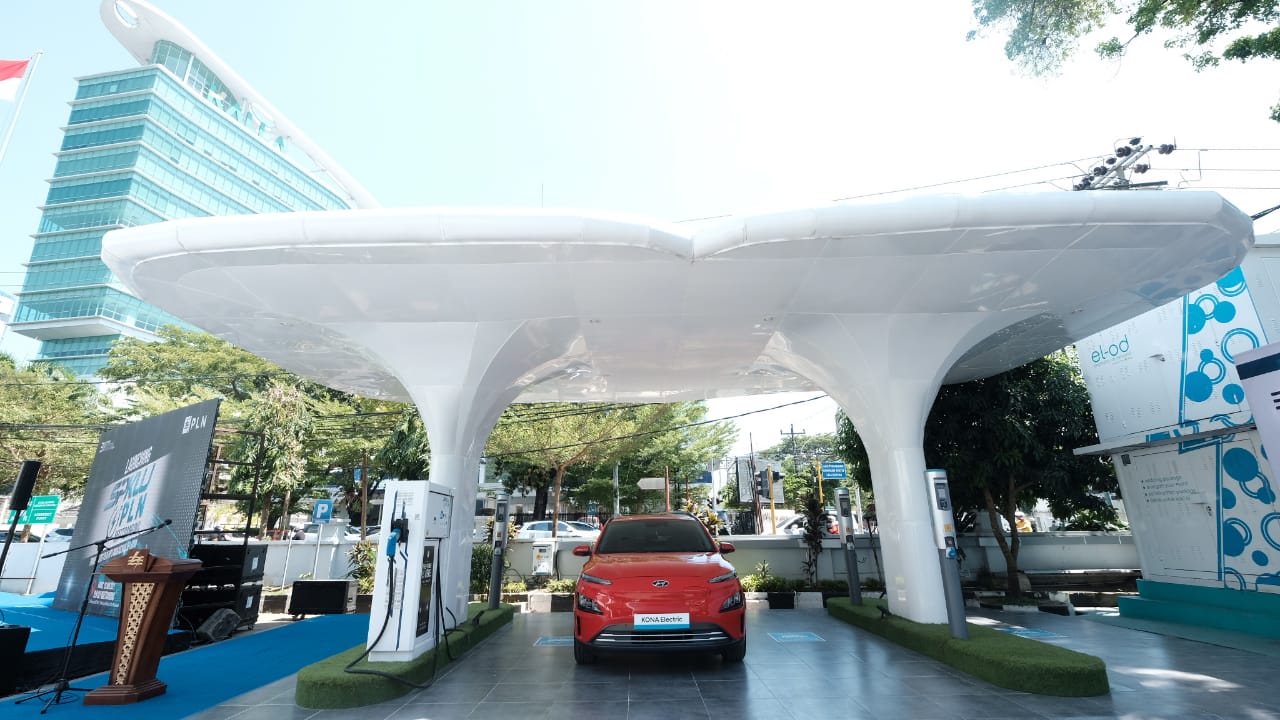 Sambut Insentif PPnBM, PLN Siapkan Infrastruktur hingga Diskon Tarif Isi Daya Mobil Listrik