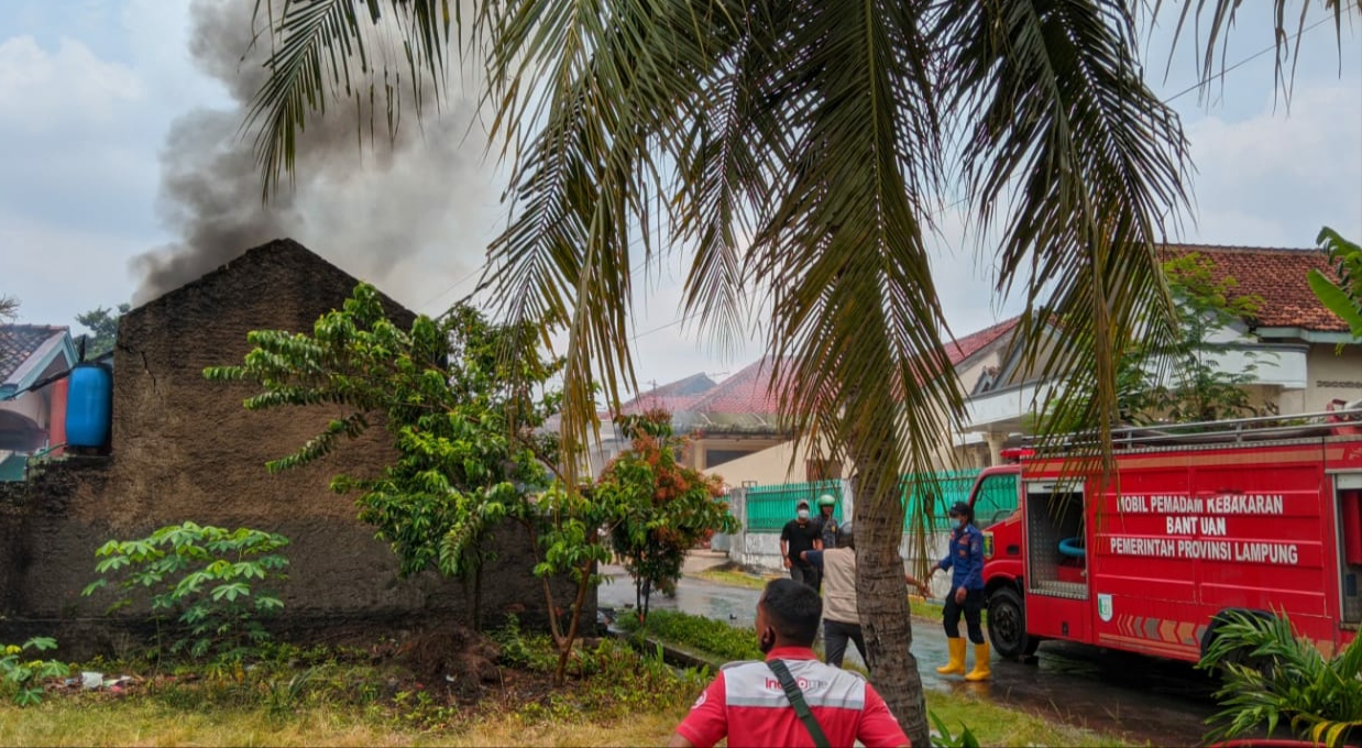 Gudang di Pringsewu Selatan Terbakar