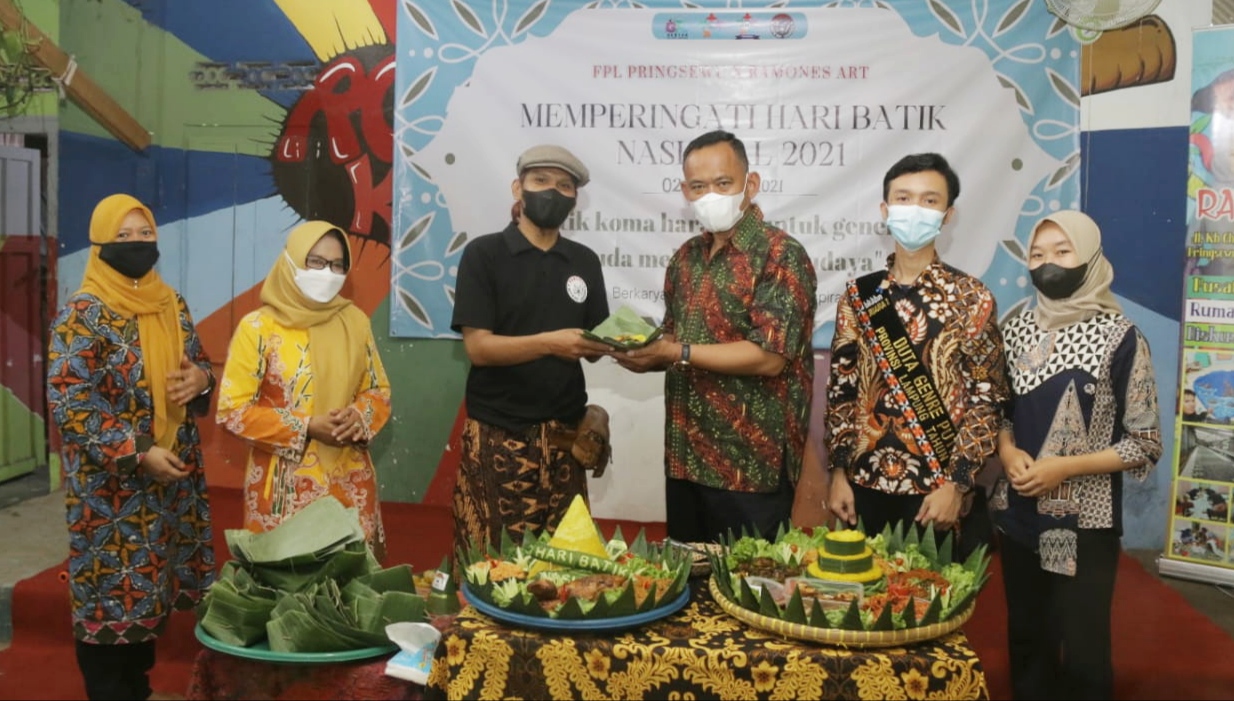 Dorong Pelajar Bentuk Komunitas Batik