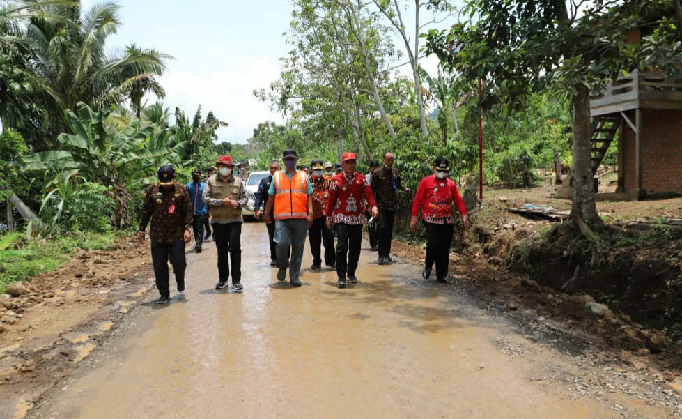 Percepatan Pembangunan Jalan Lumbok-Melesom Terkendala Izin KLHK