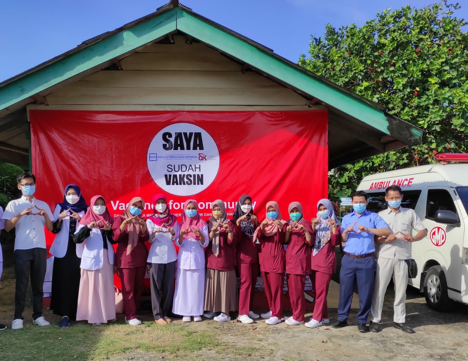 Vaksinasi OJK-Apindo Lampung Sasar Ratusan Warga Sekitar PT GMP
