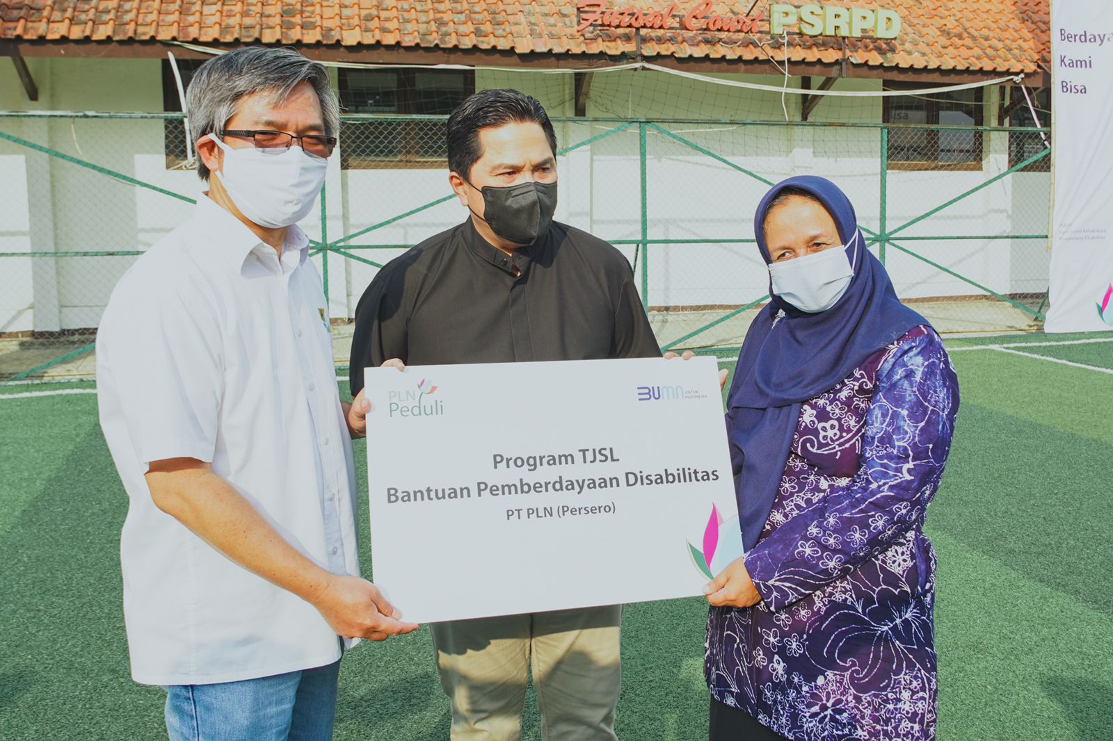 Menteri Erick Thohir Apresiasi Pemberdayaan Ratusan Anak Penyandang Disabilitas Binaan PLN di Bandung
