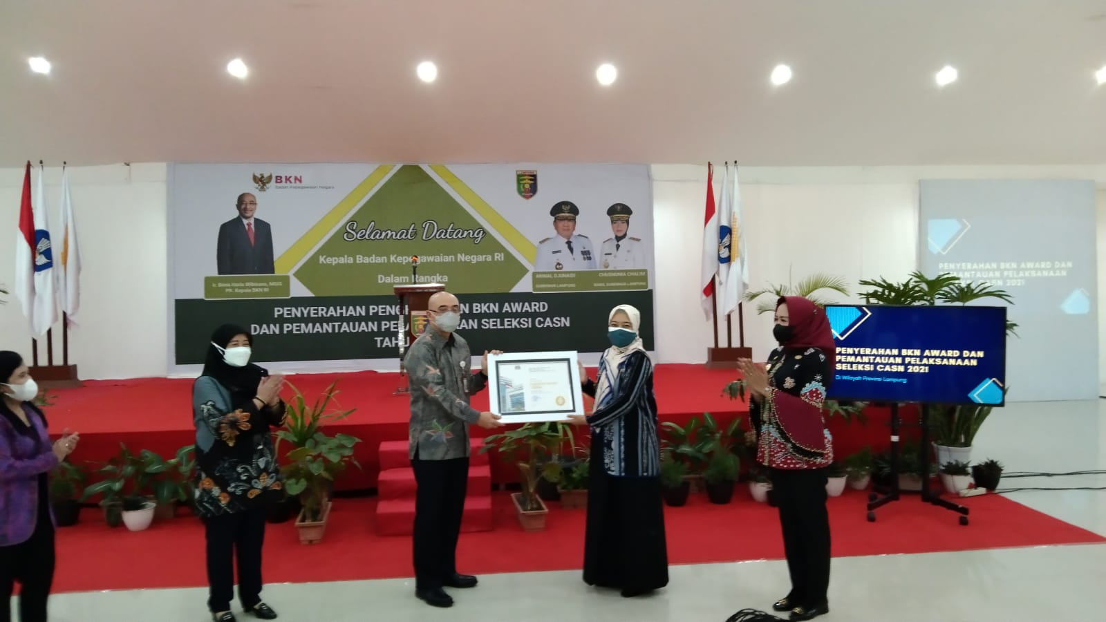 Pemprov Lampung dan Pemkab Tuba Raih Penghargaan BKN