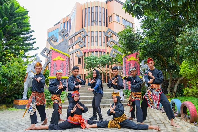 Tim Pencak Silat Universitas Teknokrat Indonesia Borong Medali di Kejuaraan Lampung Berjaya Virtual Cup