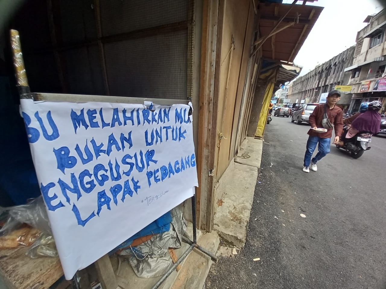 Pemkot Tertibkan PKL, Begini Tanggapan Dewan