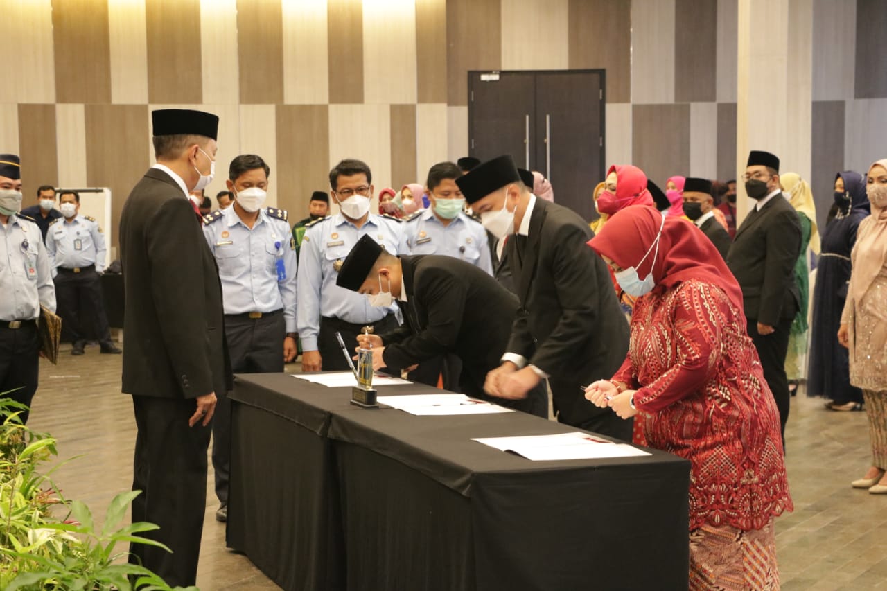 Kemenkumham Lampung Laksanakan Rakor dan Lantik 37 Notaris