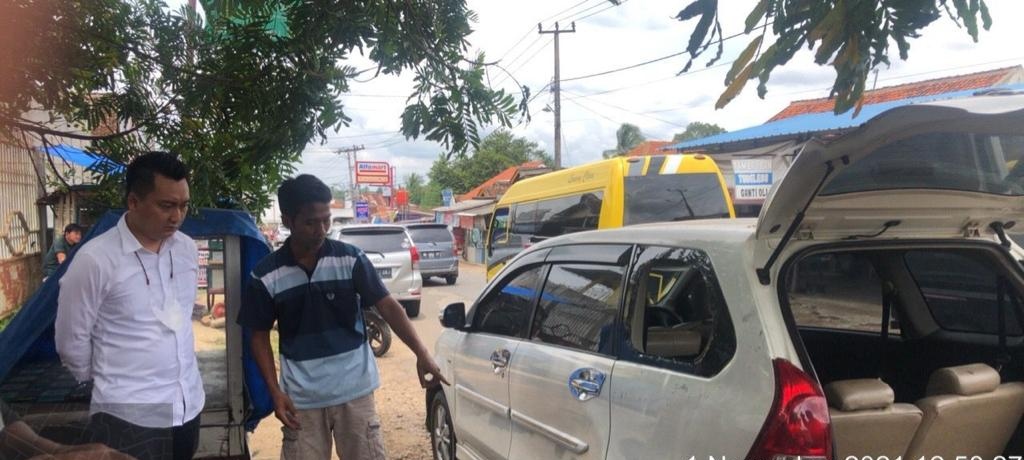 Pengepul Getah Karet jadi Korban Pecah Kaca