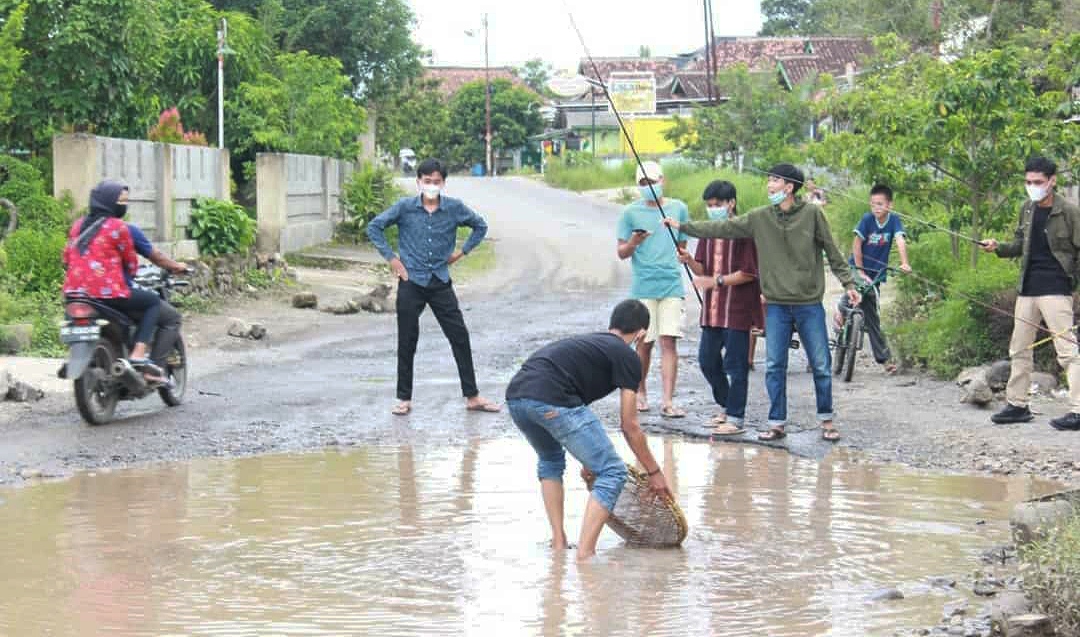 Jalan Provinsi di Pesawaran Jadi \