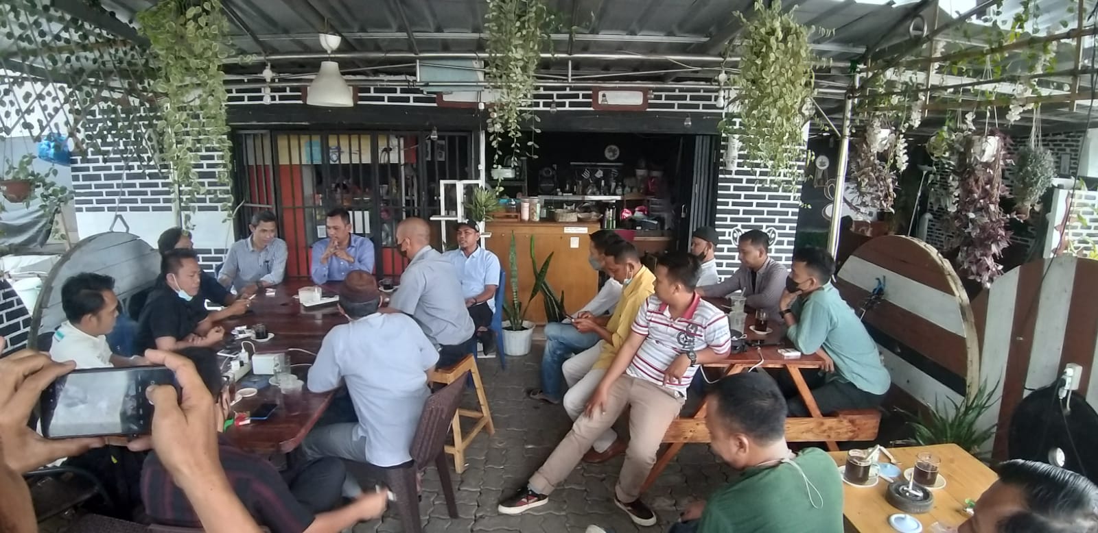 Bersama Tim, Sekretaris PWI Lampung Bersilaturahmi ke Radar Lampung