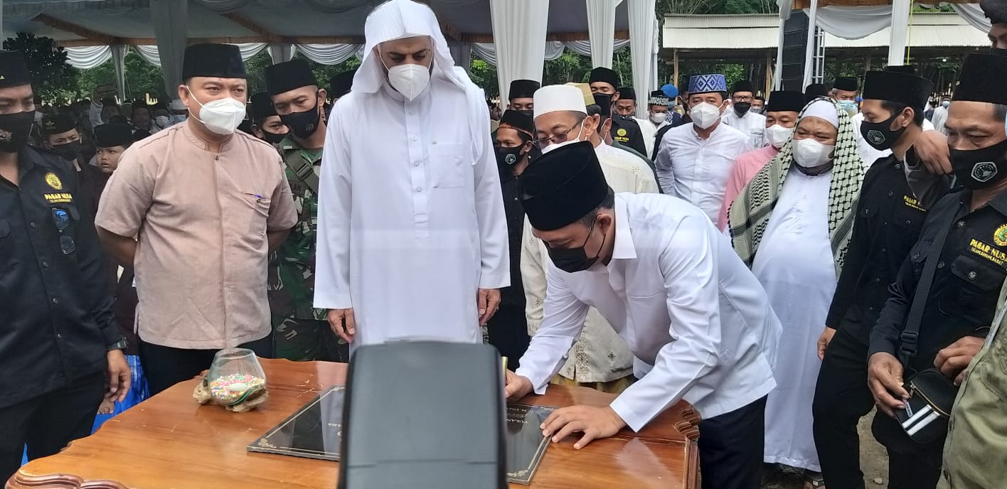 Syehk Muhammad Jaber dan Bupati Tubaba Resmikan Asrama Putra Ponpes Qur\'anic Centre