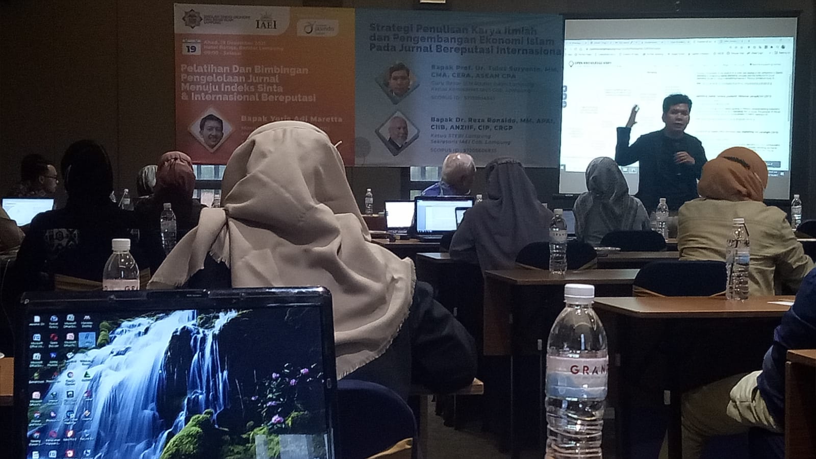 STEBI Lampung Gelar Pelatihan Pengelolalan dan Penulisan Jurnal Internasional