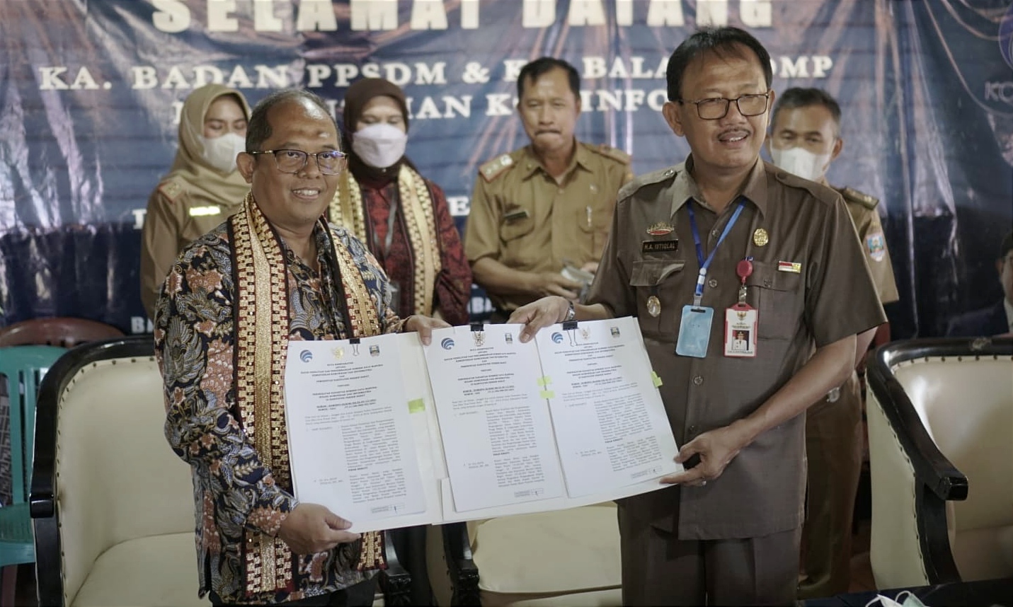 Pemkab Pesbar MoU Program DTS Dengan BPPSDM Kemenkominfo