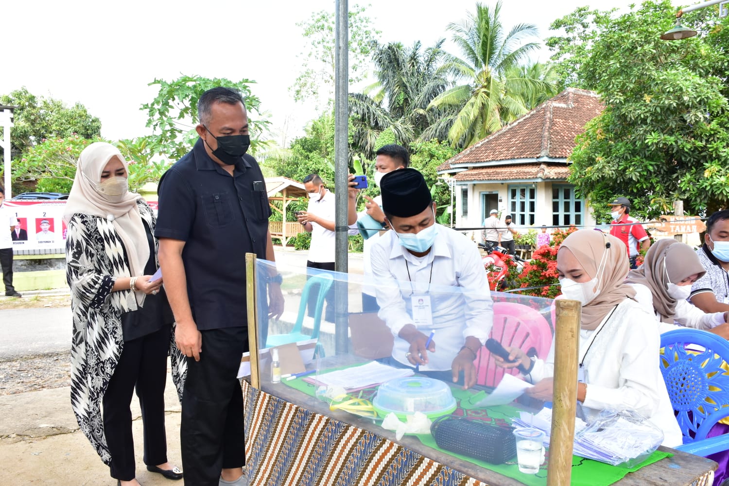 Bupati dan Wakil Bupati Pantau Langsung Pilkati Serentak Tubaba