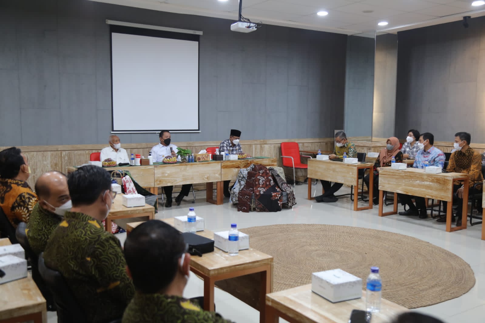 Kunjungi Yogyakarta, Gubernur Lampung Pelajari Perkembangan UMKM dan Studi Banding Strategi Pengendalian Infla