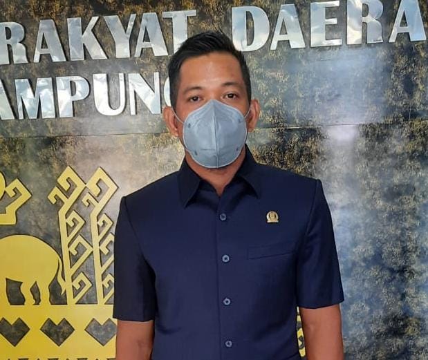 Soroti Jalan Rusak Exit Tol Lambu Libang Tubaba, Fauzan Sibron : Ini Wajah Provinsi Lampung !