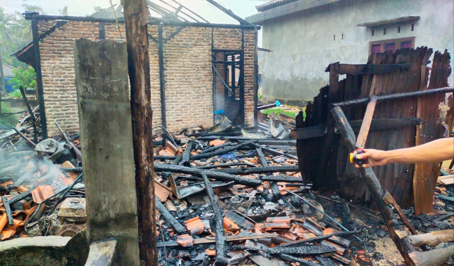 Rumah Warga Ngambur Hangus, Kerugian Ratusan Juta