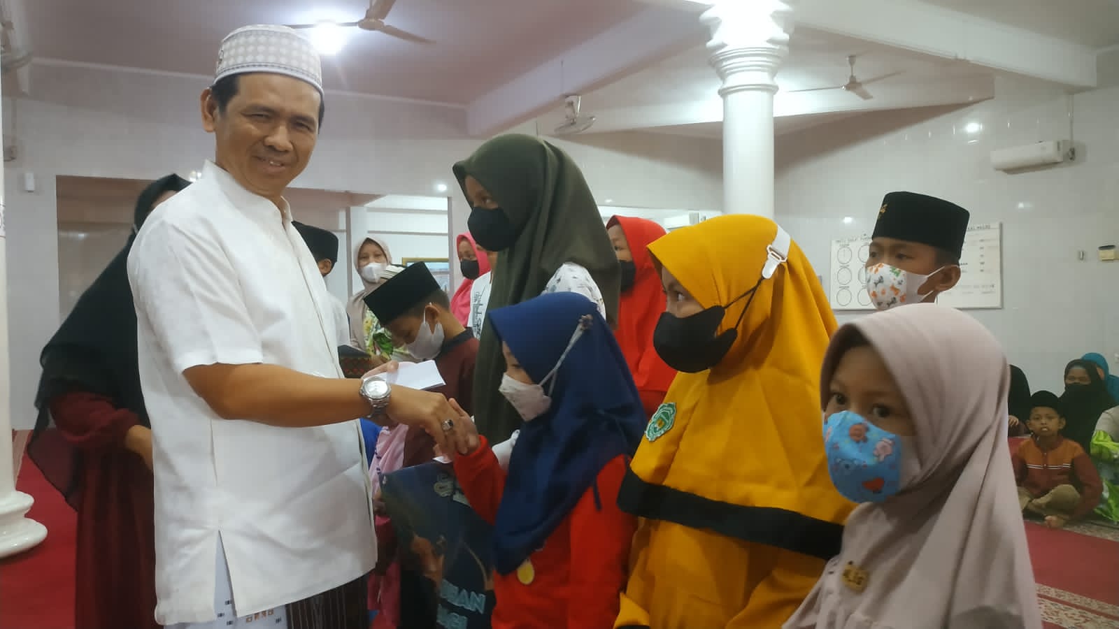 Majelis Jum\'at Berkah Masjid Nurul Hidayah Ajak Warga Tingkatkan Keimanan dan Ketaqwaan 